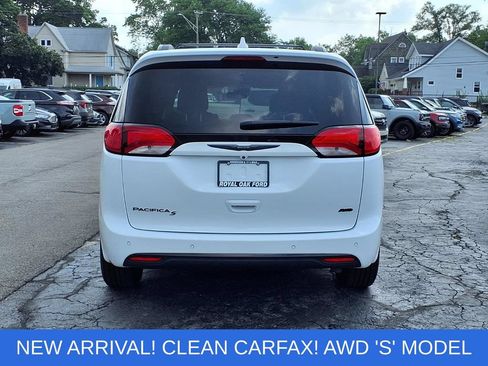 Used 2020 Chrysler Pacifica Touring-L w/ Advanced Safetytec Group AWD/4WD image 24