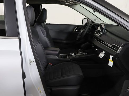 New 2025 Mitsubishi Outlander SE AWD/4WD image 31