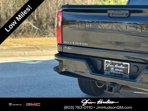Used 2022 Chevrolet Silverado 2500 High Country w/ Z71 Off-Road Package image 16