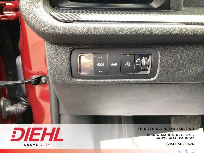 Used 2024 Chevrolet Traverse RS AWD/4WD image 31