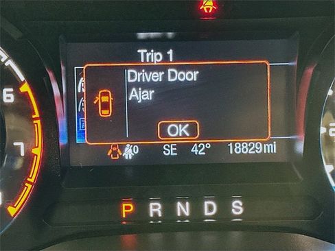 Used 2023 Ford Ranger Lariat w/ FX4 Off-Road Package image 7