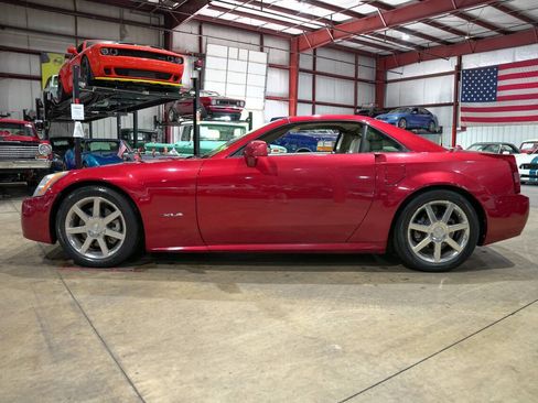 Used 2005 Cadillac XLR RWD image 21