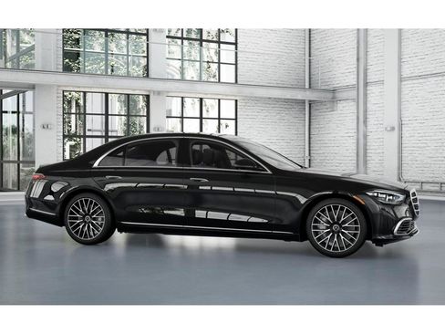 Used 2025 Mercedes-Benz S 580 4MATIC Sedan image 14