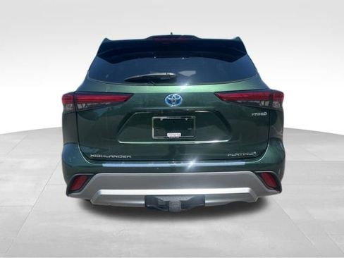 Used 2023 Toyota Highlander Platinum AWD/4WD image 4