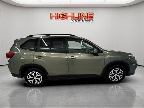 Used 2021 Subaru Forester Premium AWD/4WD image 4