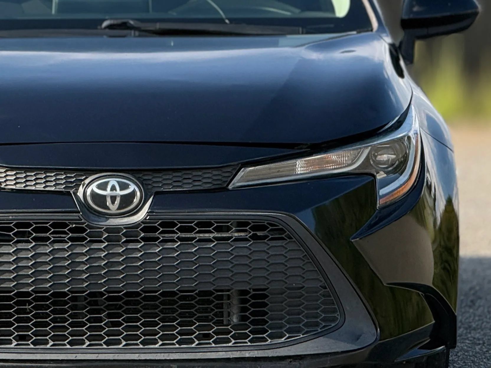 Used 2021 Toyota Corolla LE FWD image 12