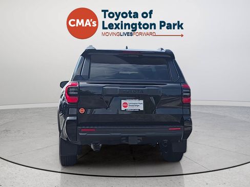 Used 2026 Toyota 4Runner SR5 AWD/4WD image 4