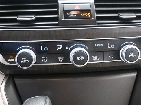 Used 2019 Honda Accord EX image 11