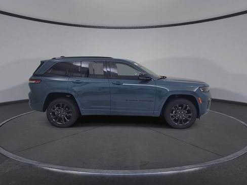 New 2026 Jeep Grand Cherokee Limited AWD/4WD image 17