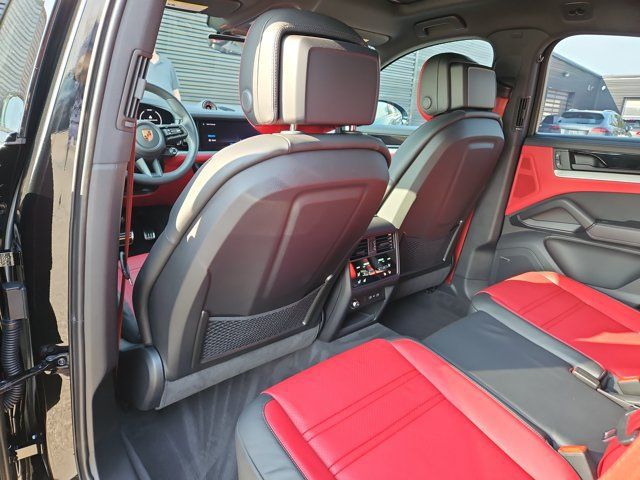 Certified 2026 Porsche Cayenne E-Hybrid Coupe AWD/4WD image 21
