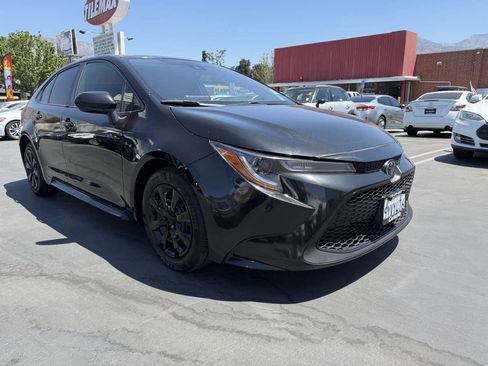 Used 2020 Toyota Corolla LE FWD image 1