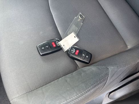 Certified 2024 Toyota Tacoma SR5 image 36