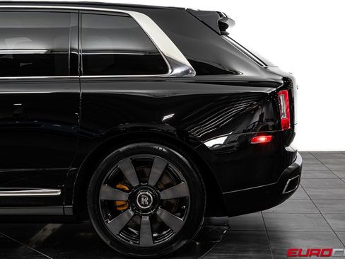Used 2023 Rolls-Royce Cullinan AWD/4WD image 16