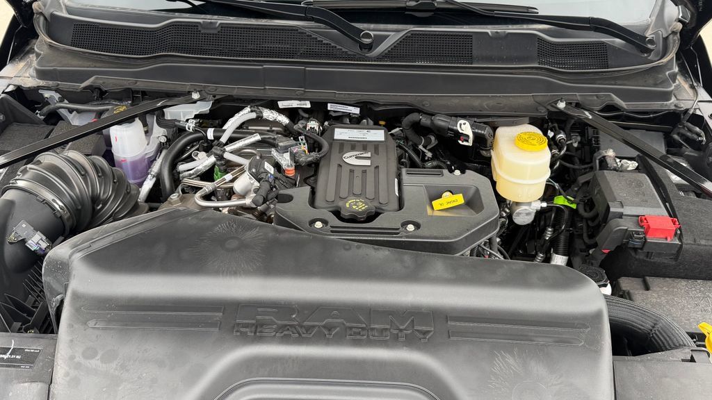 New 2026 RAM 3500 Big Horn AWD/4WD image 24