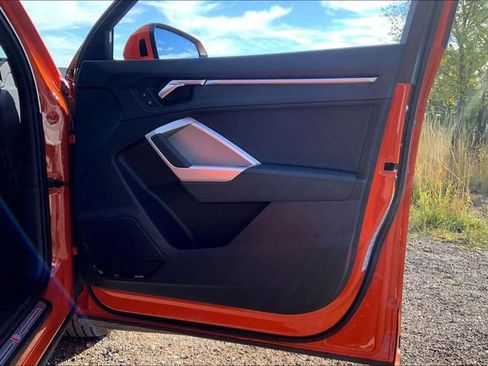 Certified 2025 Audi Q3 2.0T Premium Plus w/ Premium Plus Package image 27