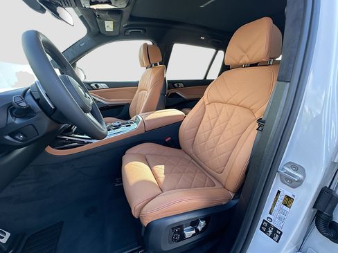 New 2027 BMW X7 xDrive40i image 15