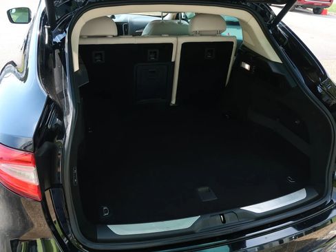 Used 2017 Maserati Levante w/ Luxury Package image 13