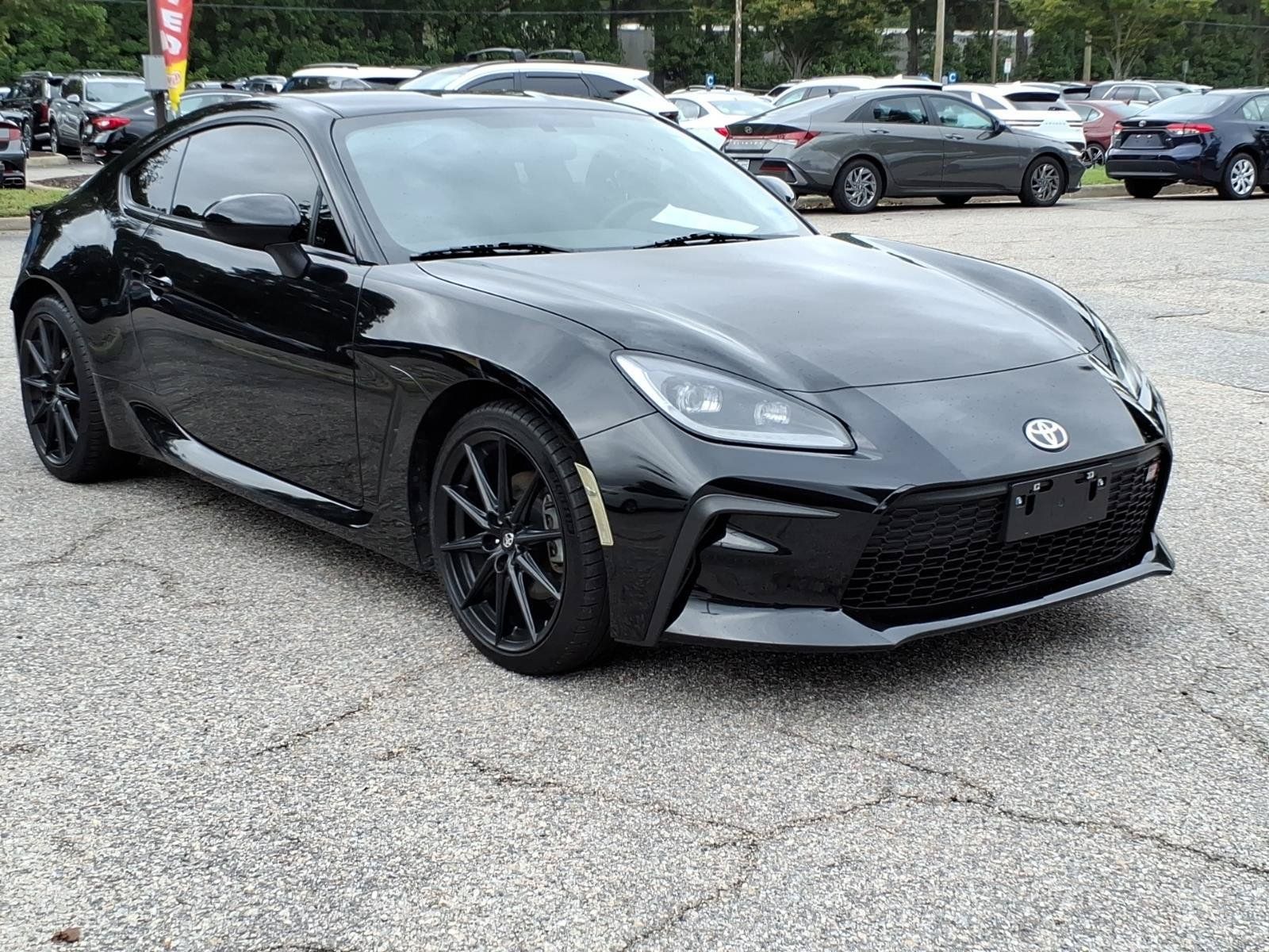 Used 2023 Toyota GR86 Premium w/ ALL Weather Mat Package (TMS) RWD image 5