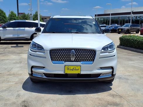 Used 2023 Lincoln Aviator Reserve w/ Equipment Group 201A RWD image 6