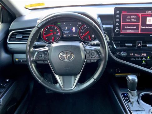 Used 2021 Toyota Camry XSE image 5
