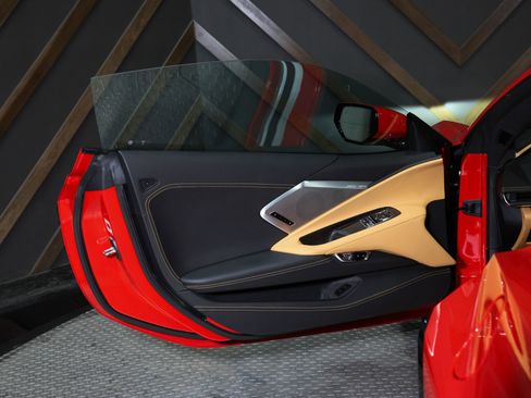 Used 2020 Chevrolet Corvette Stingray Premium Cpe w/ 3LT Preferred Equipment Group image 25