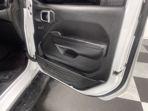 Used 2021 Jeep Wrangler Unlimited Sport image 25