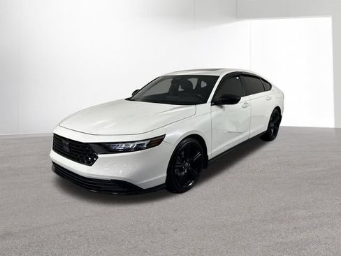 Used 2024 Honda Accord Sport image 2