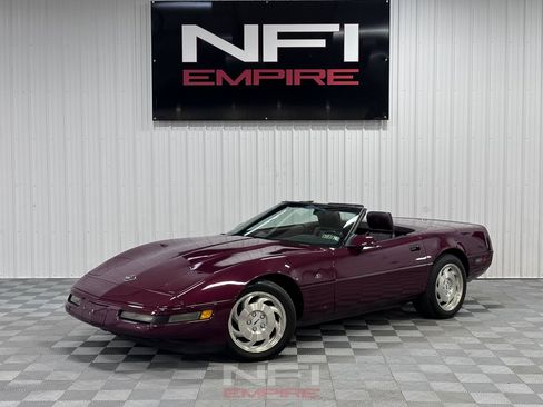 Used 1993 Chevrolet Corvette Convertible 2D image 1