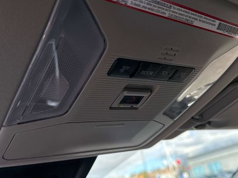 Used 2025 Toyota RAV4 XLE image 26