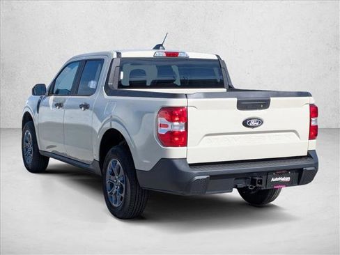 New 2025 Ford Maverick XLT image 9