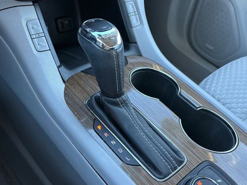 Used 2019 GMC Acadia SLE w/ Driver Alert Package I image 12