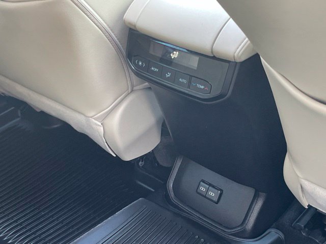 Used 2023 Toyota Highlander XLE AWD/4WD image 57