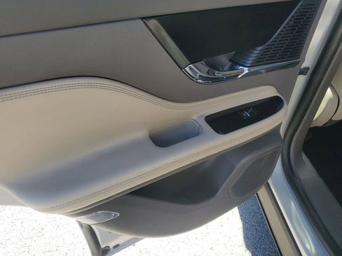 Used 2020 Lincoln Corsair FWD image 14