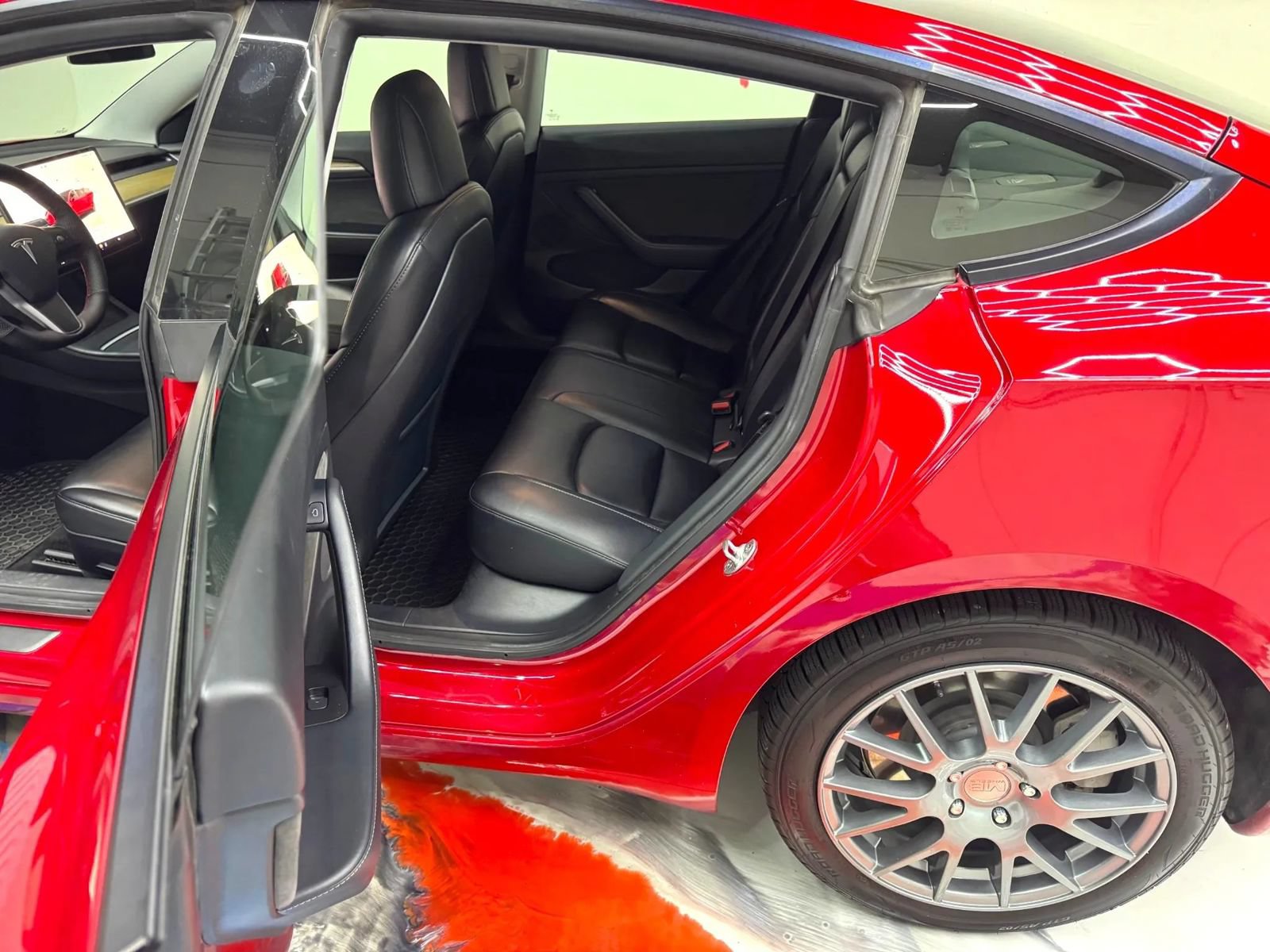 Used 2022 Tesla Model 3 Long Range AWD/4WD image 14