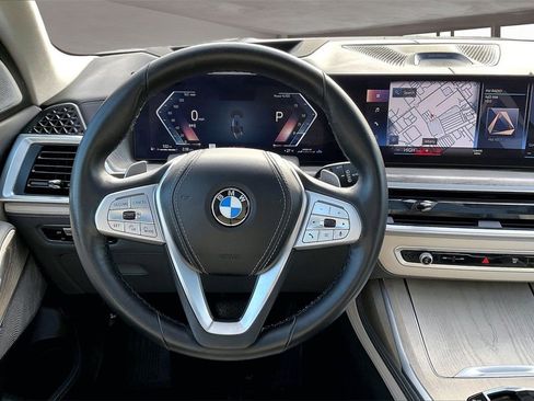Used 2023 BMW X7 xDrive40i image 8