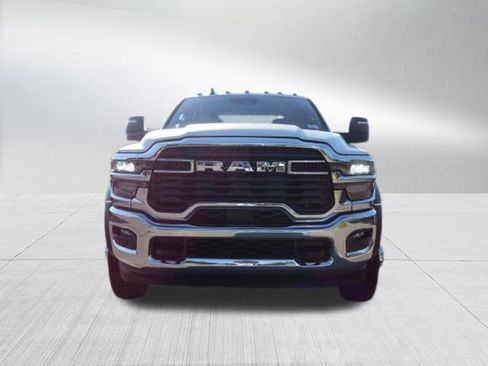 New 2026 RAM 5500 Tradesman w/ Chrome Appearance Group image 7