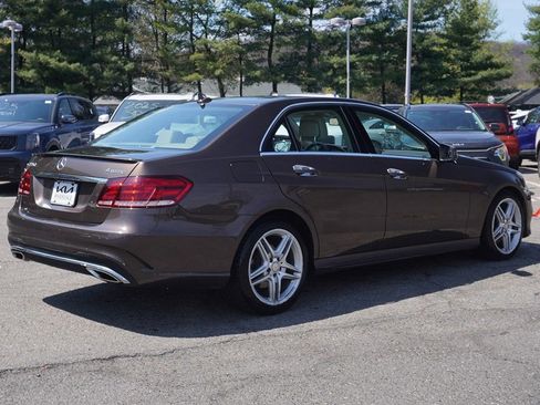 Used 2014 Mercedes-Benz E 350 4MATIC Sedan image 11