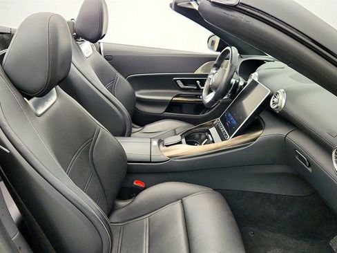 Used 2022 Mercedes-Benz SL 55 AMG 4MATIC image 23