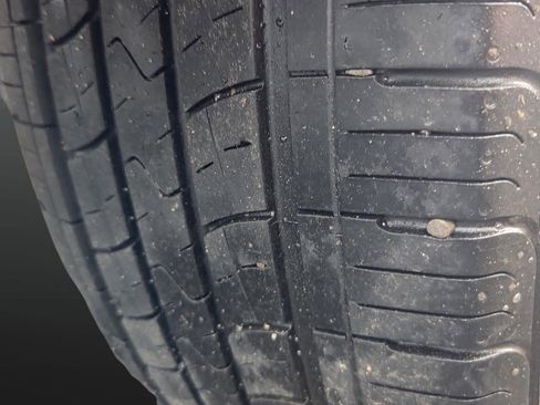 Used 2020 Toyota Highlander XLE image 29