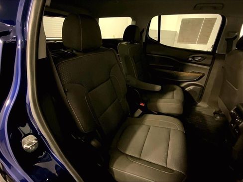 Used 2023 GMC Acadia SLE w/ Driver Convenience Package image 24