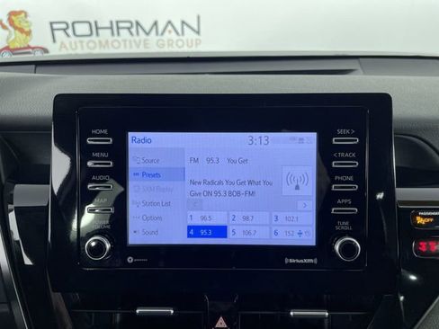 Used 2024 Toyota Camry SE image 22