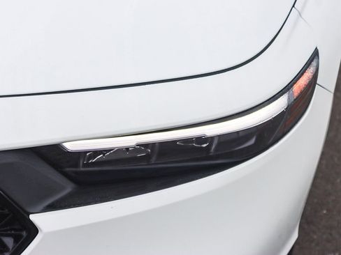 Used 2023 Honda Accord EX image 7