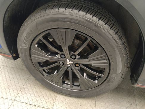 Used 2019 Mitsubishi Eclipse Cross AWD image 31
