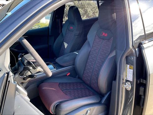 New 2026 Audi RS Q8 performance image 9