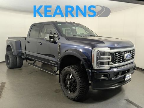 Used 2025 Ford F450 Platinum w/ FX4 Off-Road Package AWD/4WD image 1