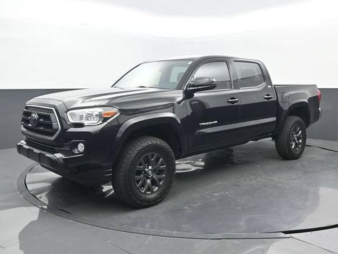 Used 2021 Toyota Tacoma SR5 RWD image 8