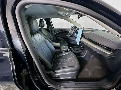Used 2022 Ford Mustang Mach-E Select image 32