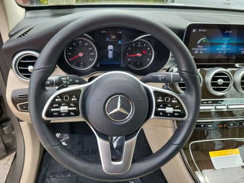 Used 2021 Mercedes-Benz GLC 300 image 15