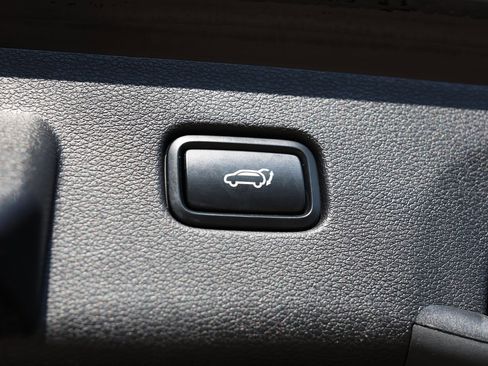 Used 2023 Kia Sportage SX image 37