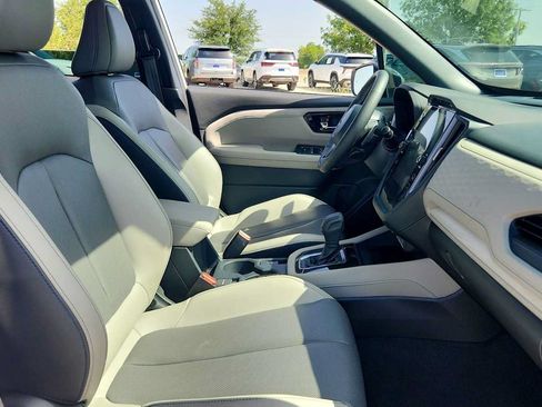 Used 2025 Subaru Forester Limited AWD/4WD image 25